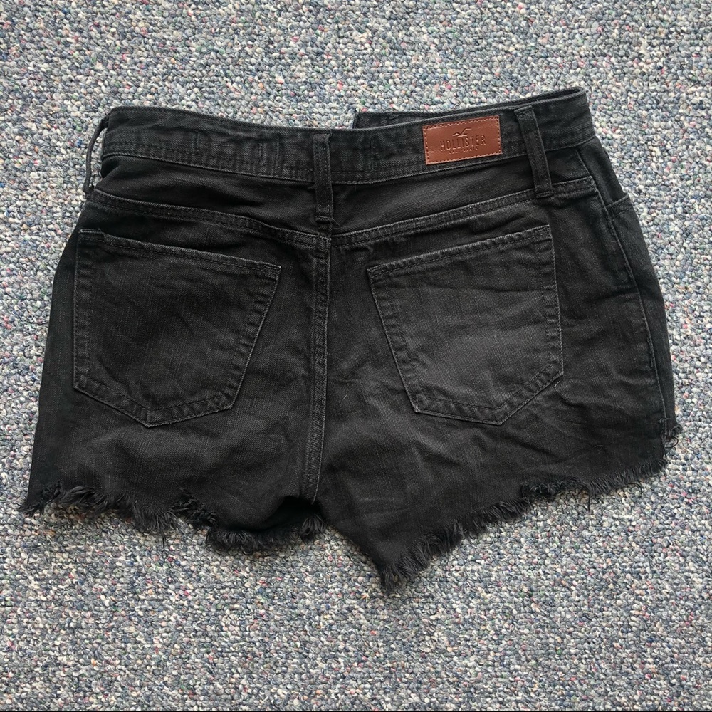 Hollister Mom Shorts - Picture 2 of 4